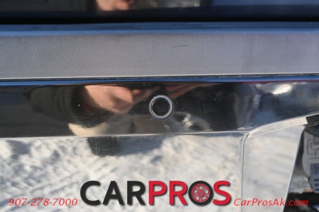 2018 Cadillac Escalade Luxury - 6.2L V8 - 4X4 - Heated & Cooled Leather Seats - 2nd Row Heated Seats - Heated Steering Wheel - 3rd Row - Seats 7 - Remote Start - Bose Sound System - HUD - NAV - Bluetooth - 360 Backup Camera - Sunroof - Tow Pkg Anchorage AK