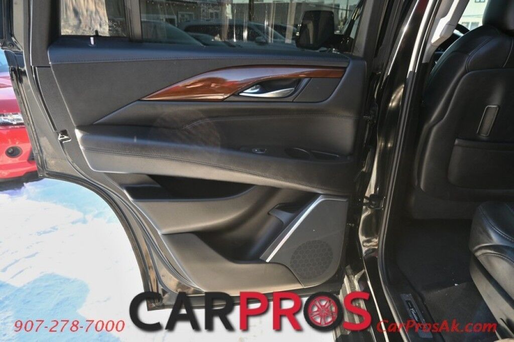 2018 Cadillac Escalade Luxury - 6.2L V8 - 4X4 - Heated & Cooled Leather Seats - 2nd Row Heated Seats - Heated Steering Wheel - 3rd Row - Seats 7 - Remote Start - Bose Sound System - HUD - NAV - Bluetooth - 360 Backup Camera - Sunroof - Tow Pkg Anchorage AK