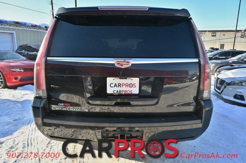 2018 Cadillac Escalade Luxury - 6.2L V8 - 4X4 - Heated & Cooled Leather Seats - 2nd Row Heated Seats - Heated Steering Wheel - 3rd Row - Seats 7 - Remote Start - Bose Sound System - HUD - NAV - Bluetooth - 360 Backup Camera - Sunroof - Tow Pkg Anchorage AK