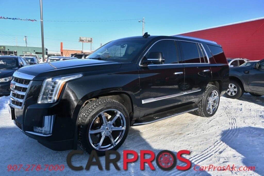 2018 Cadillac Escalade Luxury - 6.2L V8 - 4X4 - Heated & Cooled Leather Seats - 2nd Row Heated Seats - Heated Steering Wheel - 3rd Row - Seats 7 - Remote Start - Bose Sound System - HUD - NAV - Bluetooth - 360 Backup Camera - Sunroof - Tow Pkg