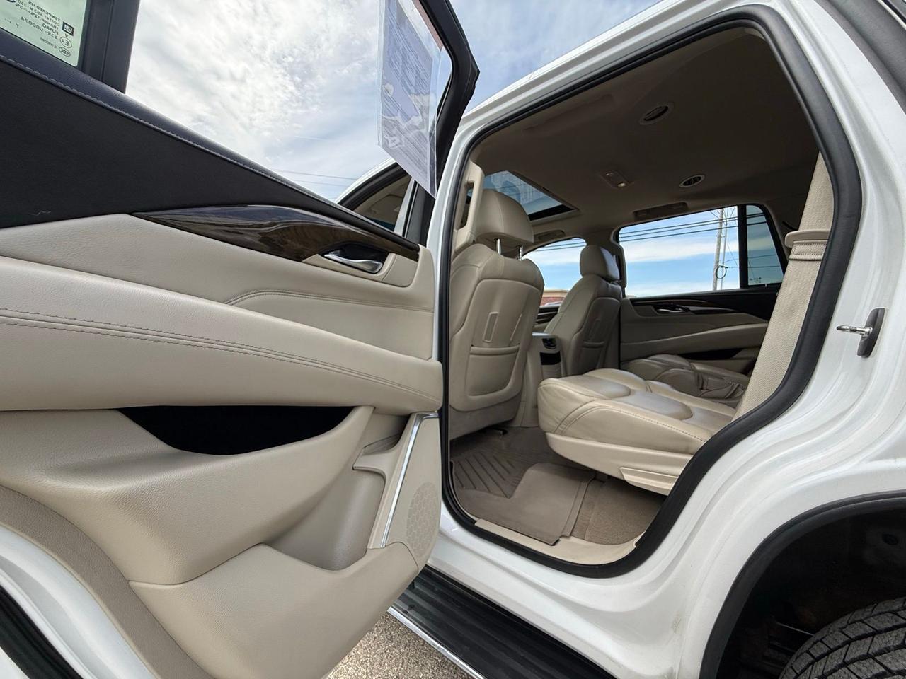 2018 Cadillac Escalade Luxury Crestwood KY