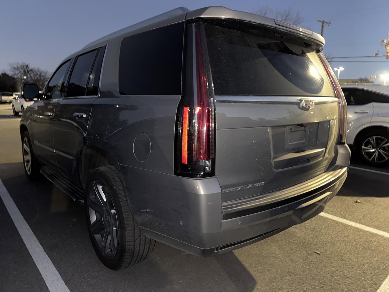 2018 Cadillac Escalade Luxury