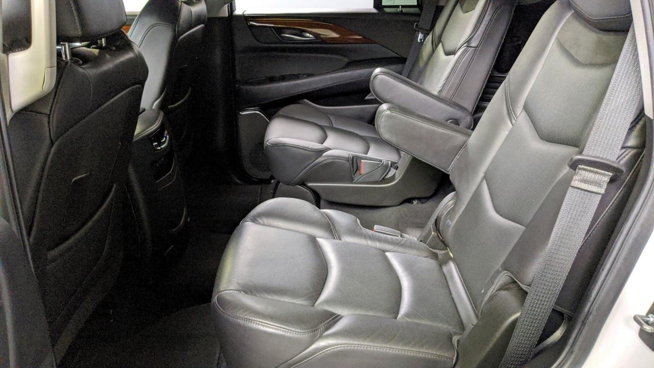 2018 Cadillac Escalade Luxury St. Charles  IL