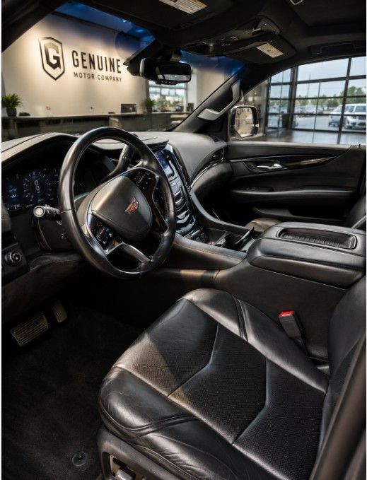 2018 Cadillac Escalade Platinum Edition