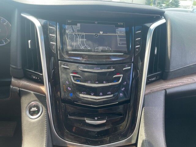 2018 Cadillac Escalade Premium Luxury Cleveland OH