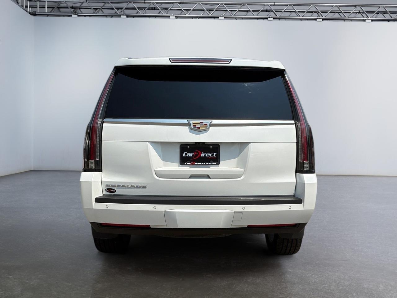 2018 Cadillac Escalade Premium Luxury, POWER LIFTGATE, HEADS-UP DISPLAY, 360 BACKUP CAMERA, SUNROOF, POWER 3RD ROW, RUNNING BOARDS, BLIND SPOT, LANE KEEP ASSIST, HEATED & A/C SEATS, APPLE CARPLAY/ANDROID AUTO, DVD ENTERTAINMENT, LOW MILES, RIDE IN LUXURY! Virginia Beach VA