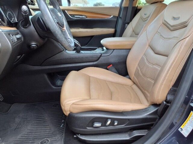 2018 Cadillac XT5 Platinum AWD  TX