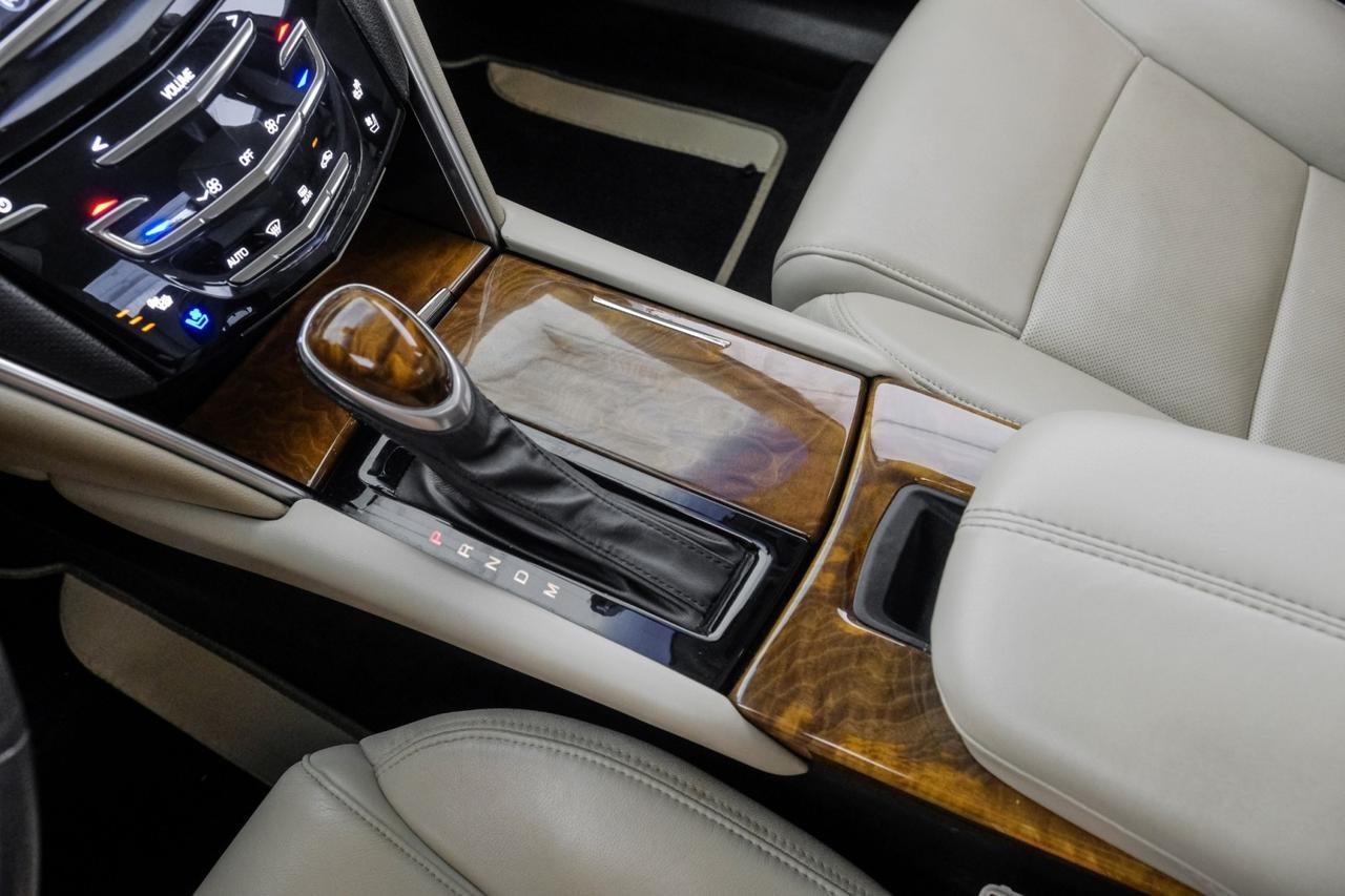 2018 Cadillac XTS LUXURY NAVIGATION AUTO PARKING ASSIST LEATHER HEATED AND COOLED SEATS REAR CAMERA Carrollton TX