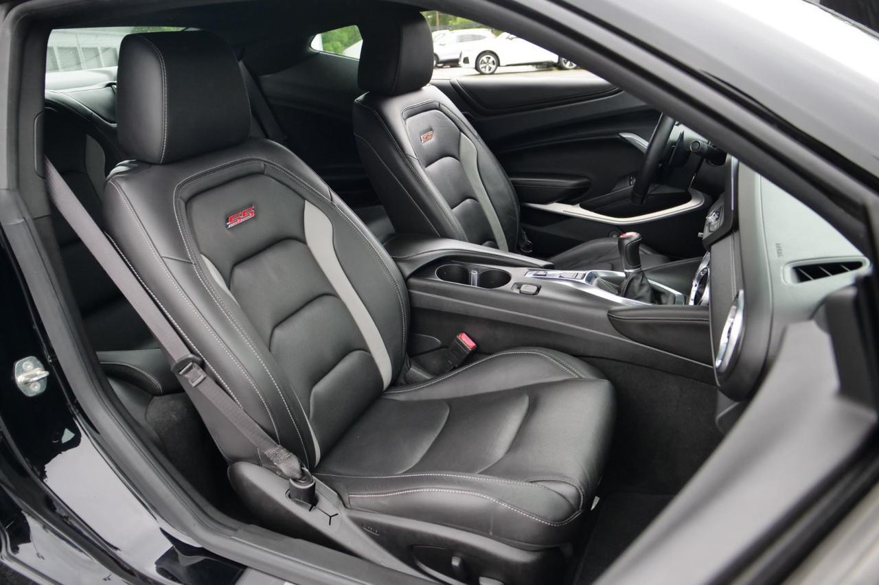 2018 Chevrolet Camaro 2SS / Manual / 1LE Suspension Handling PKG / 6.2L V8! Lincolnton NC