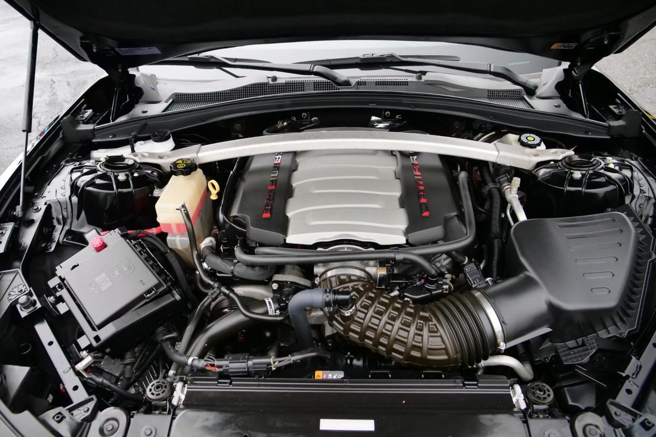 2018 Chevrolet Camaro 2SS / Manual / 1LE Suspension Handling PKG / 6.2L V8! Lincolnton NC