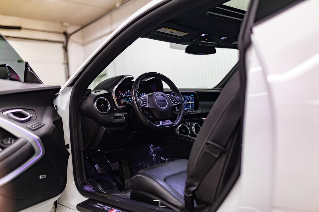 2018 Chevrolet Camaro 2SS Manual Leather Roof Nav BCam Red Deer AB