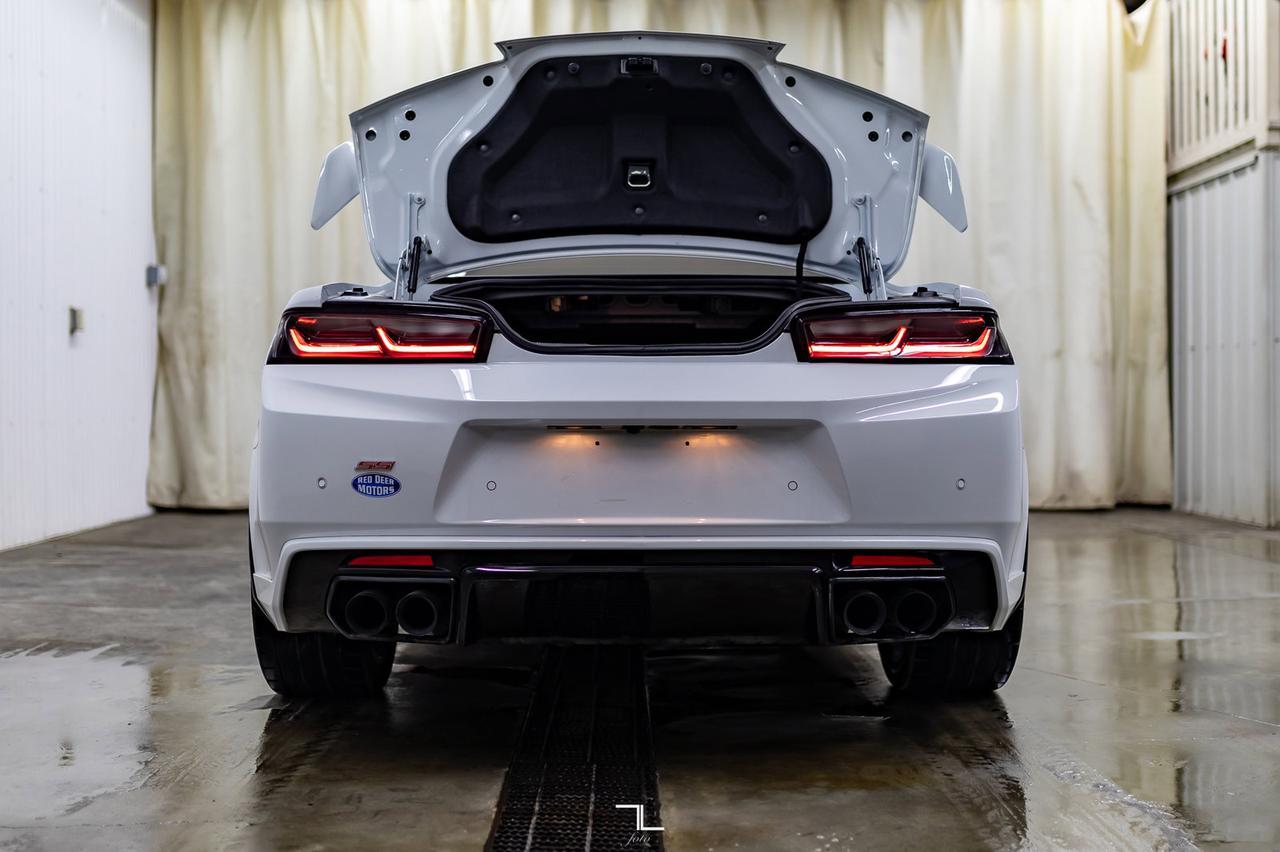 2018 Chevrolet Camaro 2SS Manual Leather Roof Nav BCam Red Deer AB