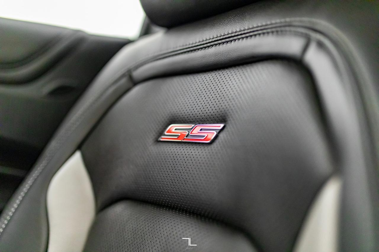 2018 Chevrolet Camaro 2SS Manual Leather Roof Nav BCam Red Deer AB