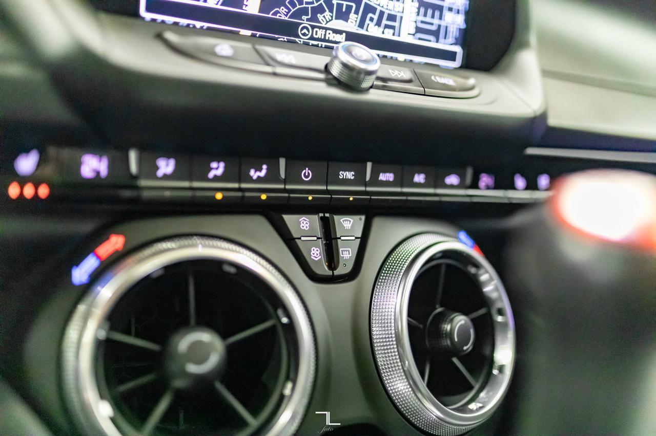 2018 Chevrolet Camaro 2SS Manual Leather Roof Nav BCam Red Deer AB