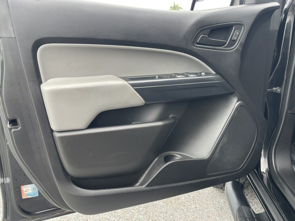 2018 Chevrolet Colorado ALLOY WHEELS~RUNNING BOARDS~BED LINER~TONNEUA COVER~ONLIUNE FINANCE AND SHIPPING AVAILABLE!!!!! Sarasota FL