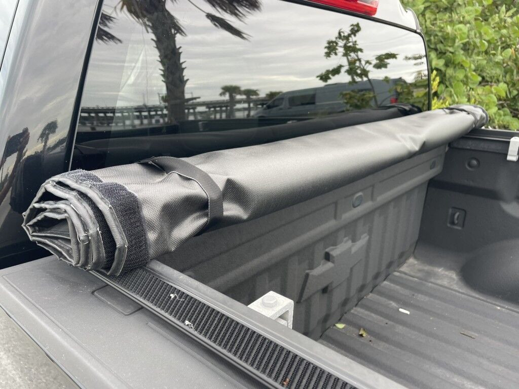 2018 Chevrolet Colorado ALLOY WHEELS~RUNNING BOARDS~BED LINER~TONNEUA COVER~ONLIUNE FINANCE AND SHIPPING AVAILABLE!!!!! Sarasota FL