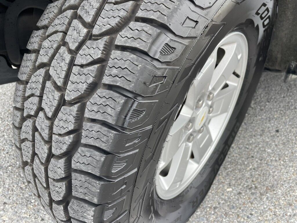 2018 Chevrolet Colorado ALLOY WHEELS~RUNNING BOARDS~BED LINER~TONNEUA COVER~ONLIUNE FINANCE AND SHIPPING AVAILABLE!!!!! Sarasota FL