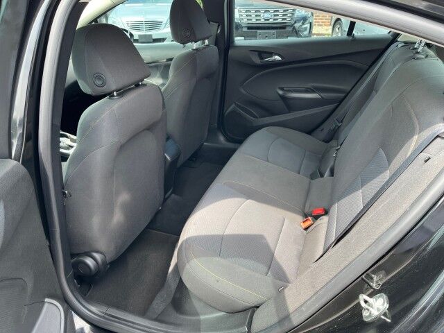 2018 Chevrolet Cruze LS photo 15