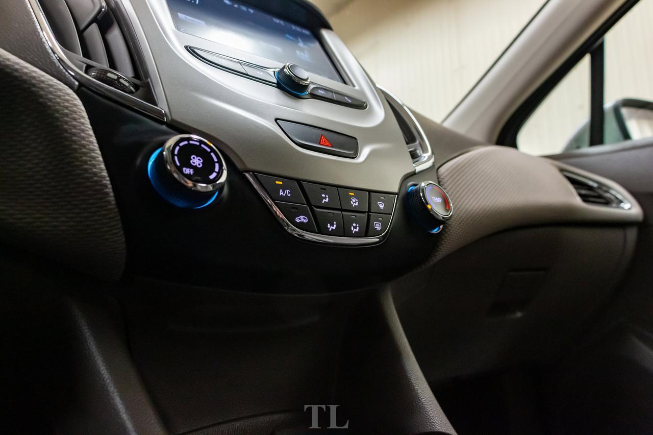 2018 Chevrolet Cruze LS BCam Red Deer AB