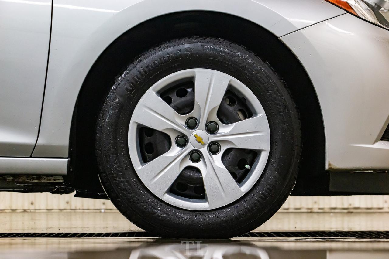 2018 Chevrolet Cruze LS BCam Red Deer AB