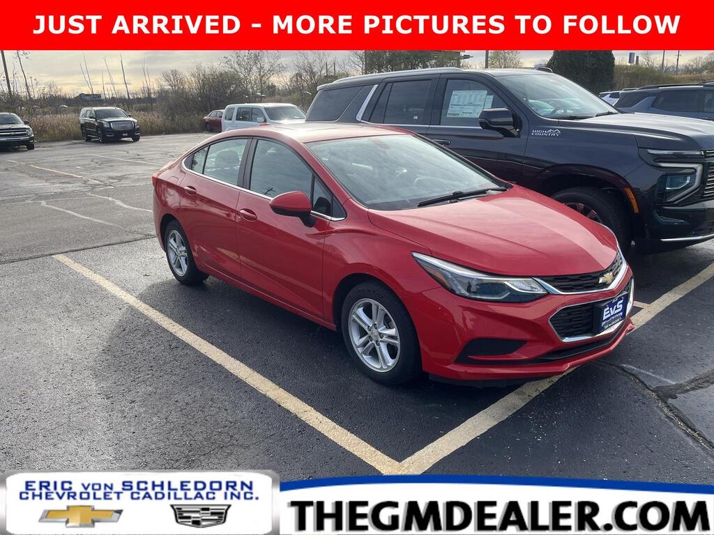 2018 Chevrolet Cruze LT 4dr Sun&Sound ConveniencePkgs w/Sunroof Bose HtdSeats 8-WayPwrDrvrSeat Milwaukee WI