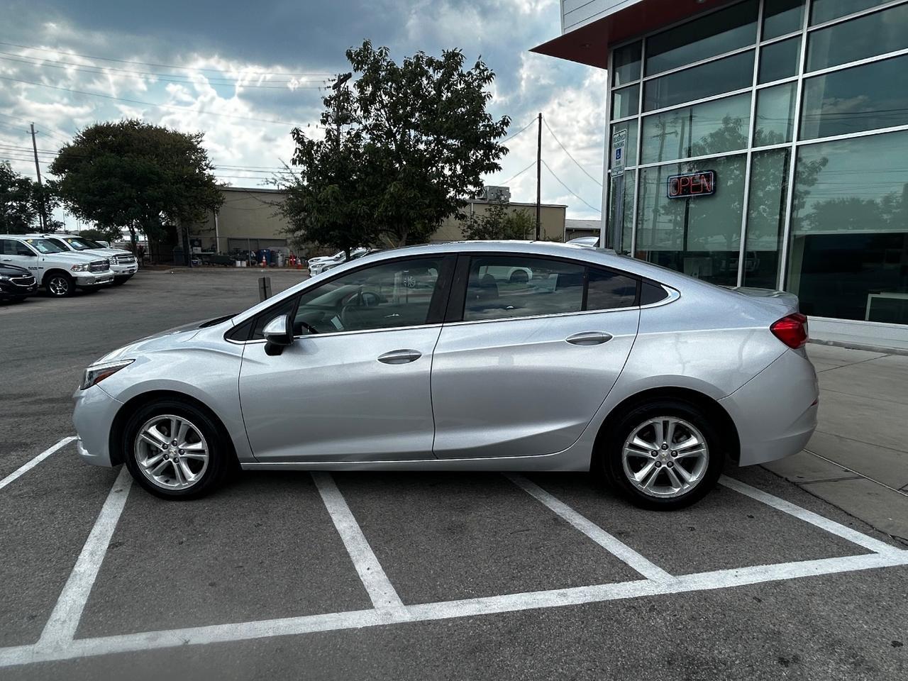 2018 Chevrolet Cruze LT Auto