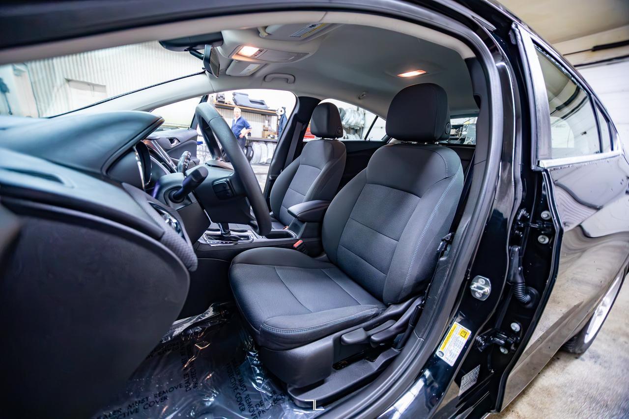 2018 Chevrolet Cruze LT Hatchback BCam HSeat Red Deer AB