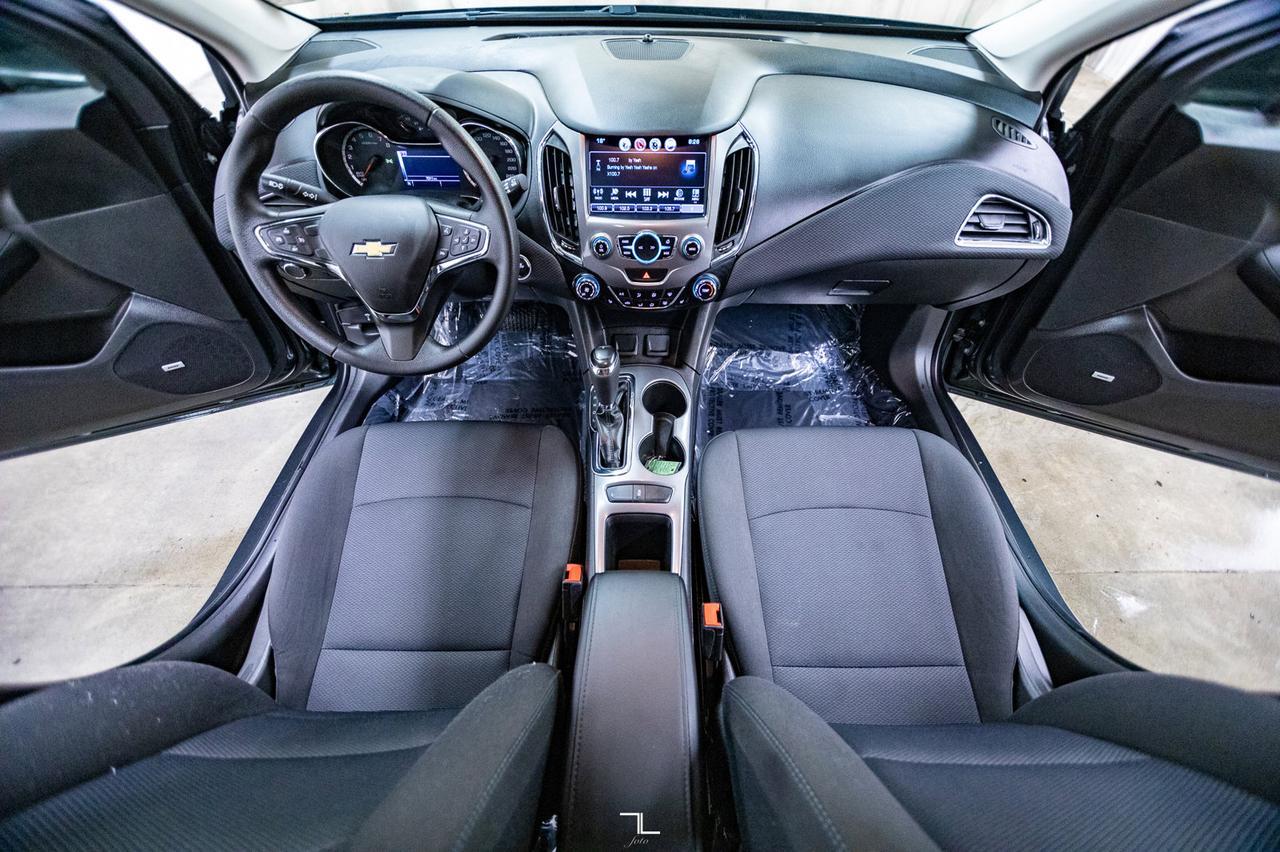 2018 Chevrolet Cruze LT Hatchback Roof BCam Red Deer AB