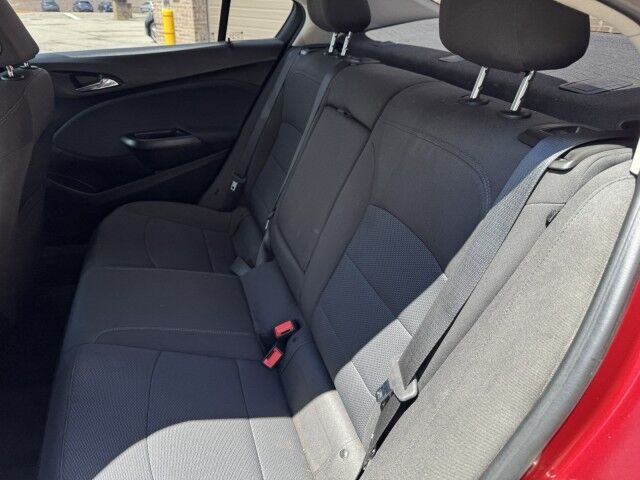 2018 Chevrolet Cruze LT - Photo 11