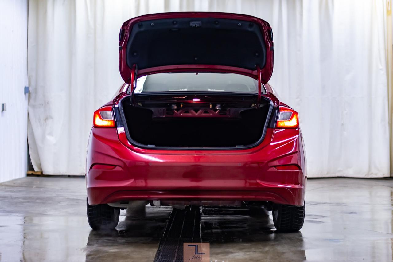 2018 Chevrolet Cruze LT Roof BCam Red Deer AB
