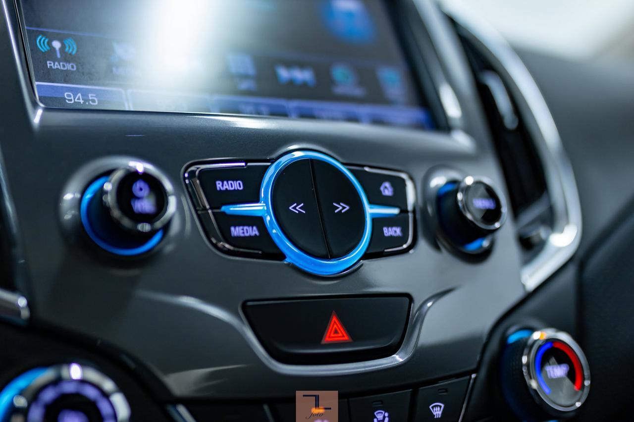 2018 Chevrolet Cruze LT Roof BCam Red Deer AB