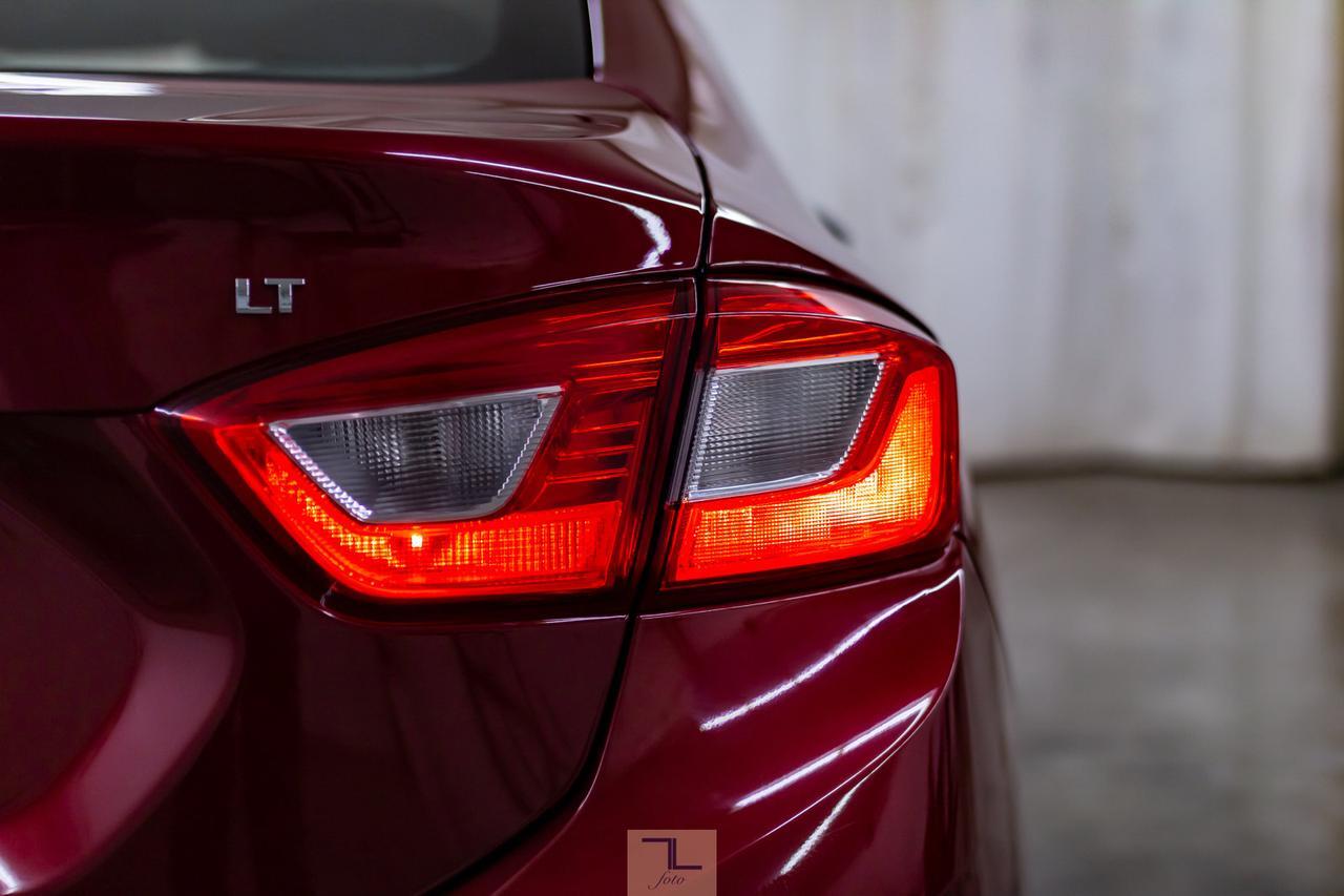 2018 Chevrolet Cruze LT Roof BCam Red Deer AB