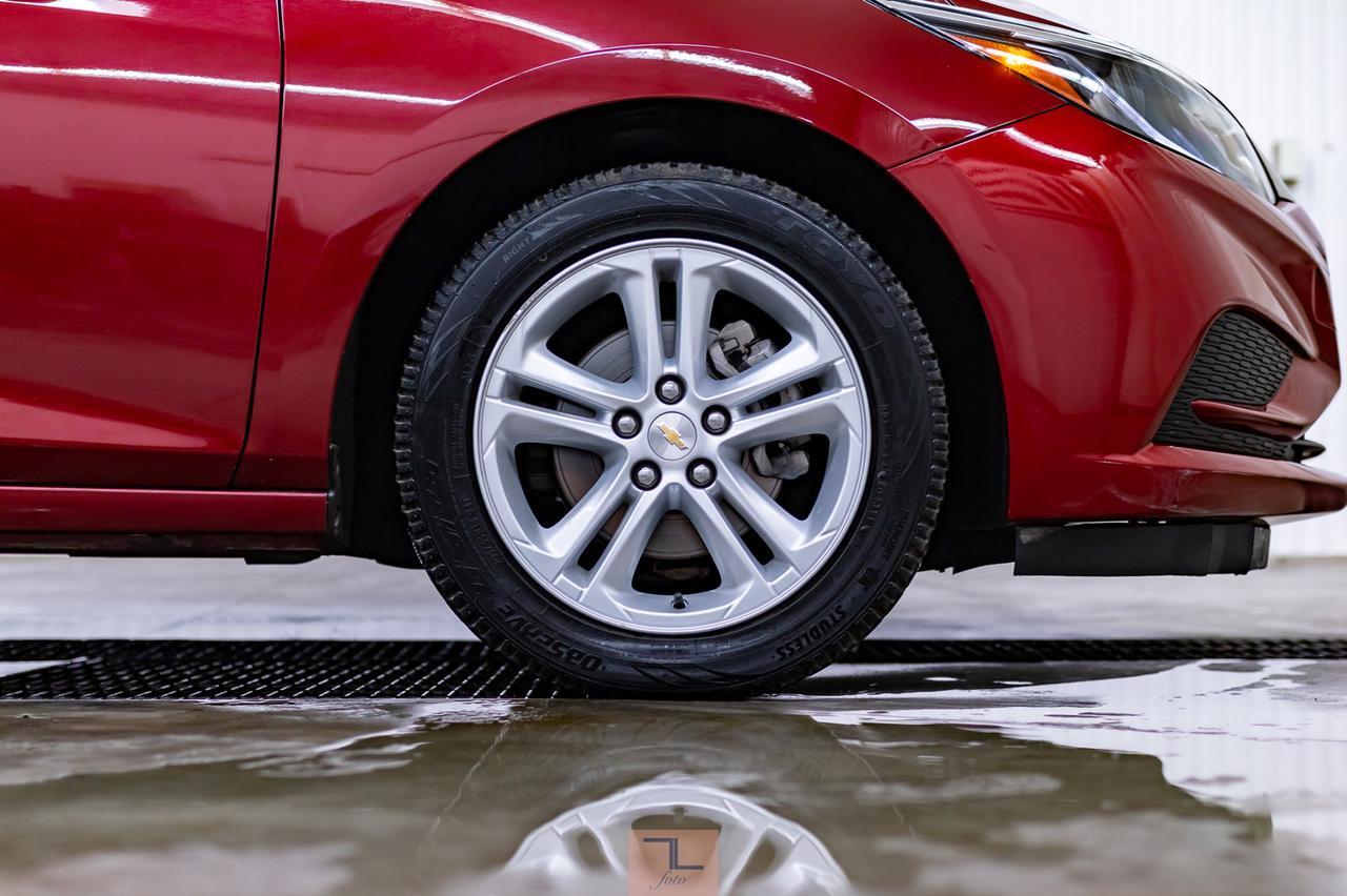 2018 Chevrolet Cruze LT Roof BCam Red Deer AB