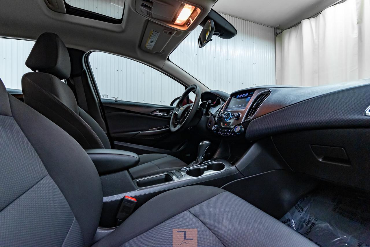 2018 Chevrolet Cruze LT Roof BCam Red Deer AB