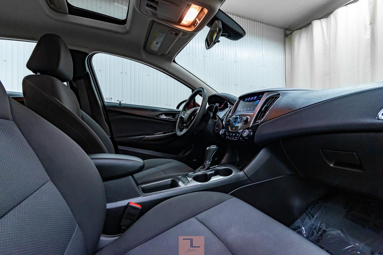 2018 Chevrolet Cruze LT Roof BCam Red Deer AB