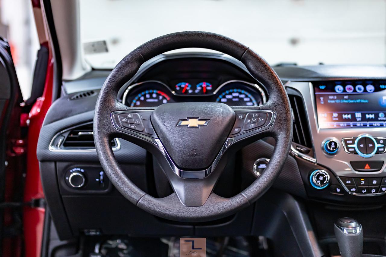2018 Chevrolet Cruze LT Roof BCam Red Deer AB
