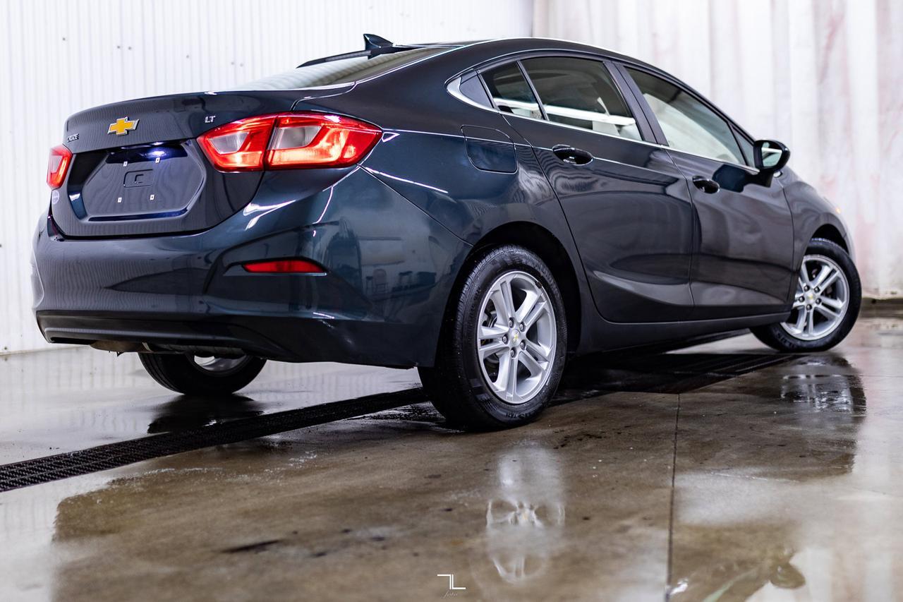 2018 Chevrolet Cruze LT Roof BCam Red Deer AB