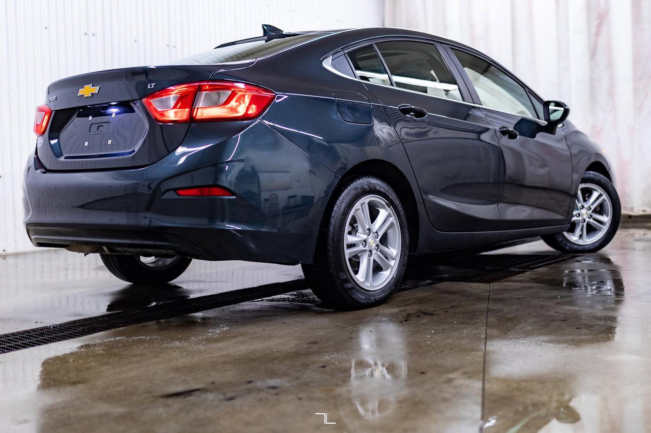 2018 Chevrolet Cruze LT Roof BCam Red Deer AB