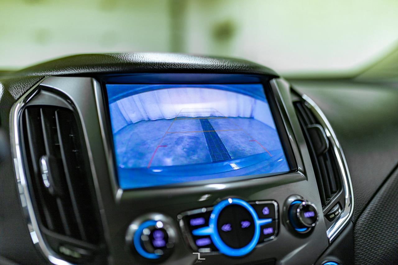 2018 Chevrolet Cruze LT Roof BCam Red Deer AB