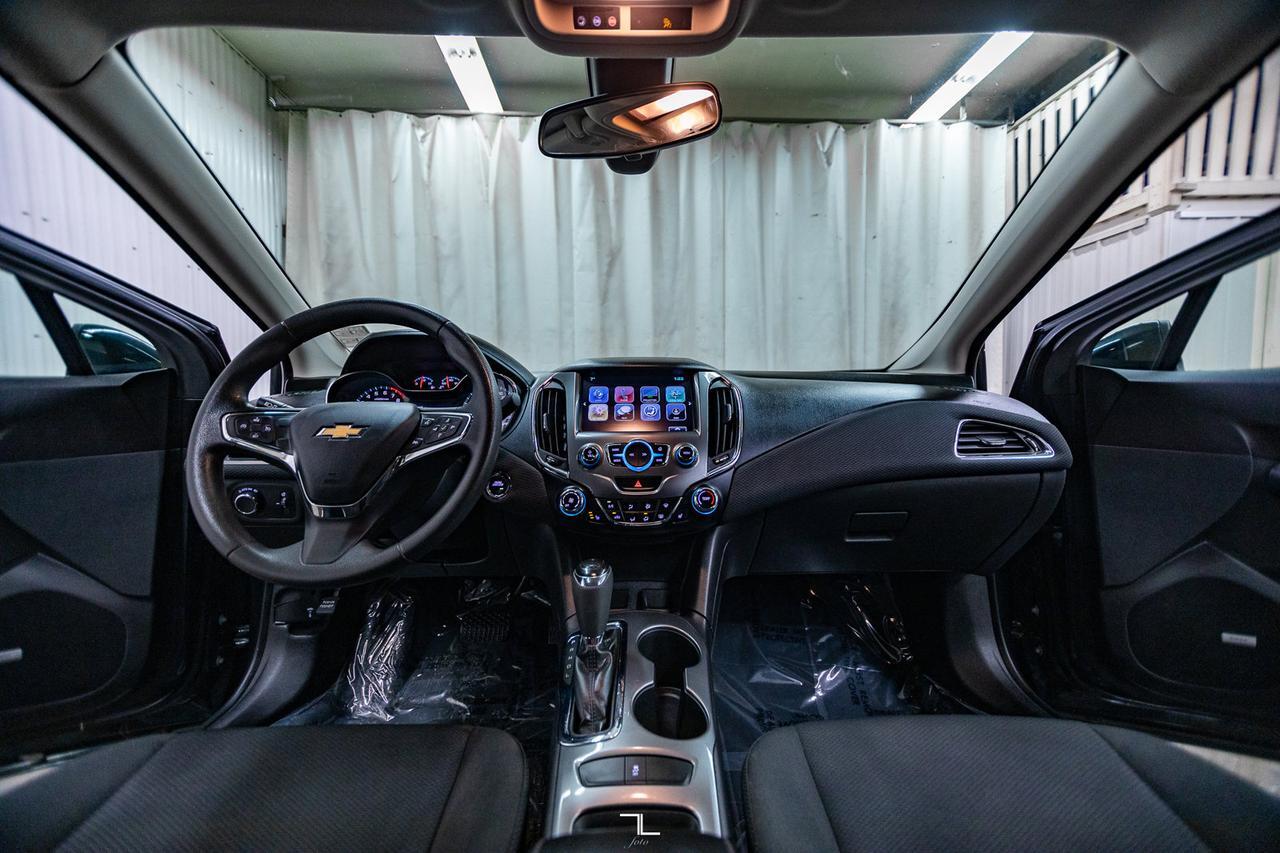 2018 Chevrolet Cruze LT Roof BCam Red Deer AB
