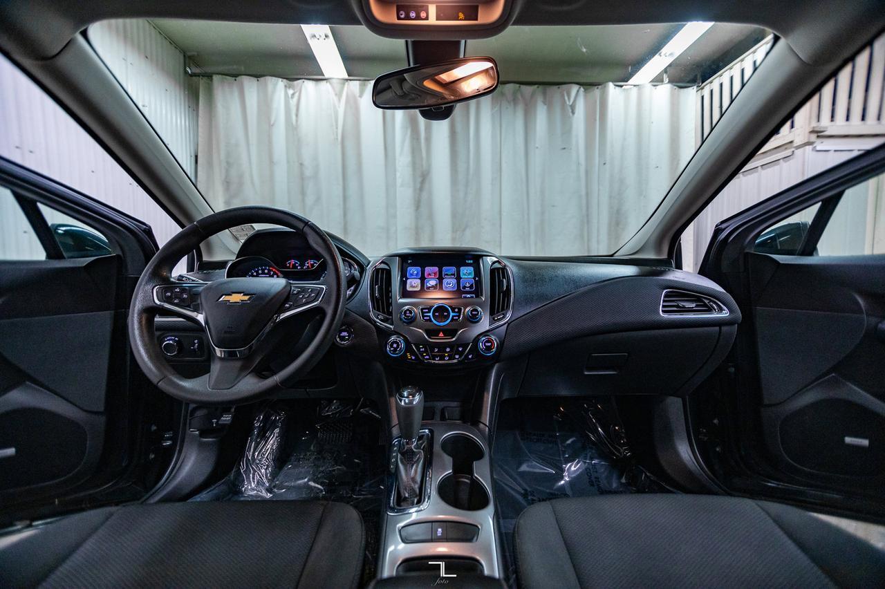 2018 Chevrolet Cruze LT Roof BCam Red Deer AB