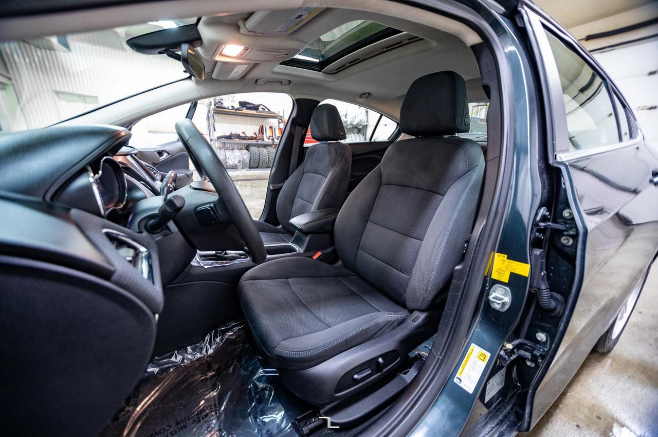 2018 Chevrolet Cruze LT Roof BCam Red Deer AB