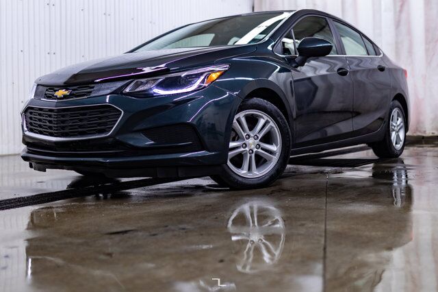 2018 Chevrolet Cruze LT Roof BCam Red Deer AB