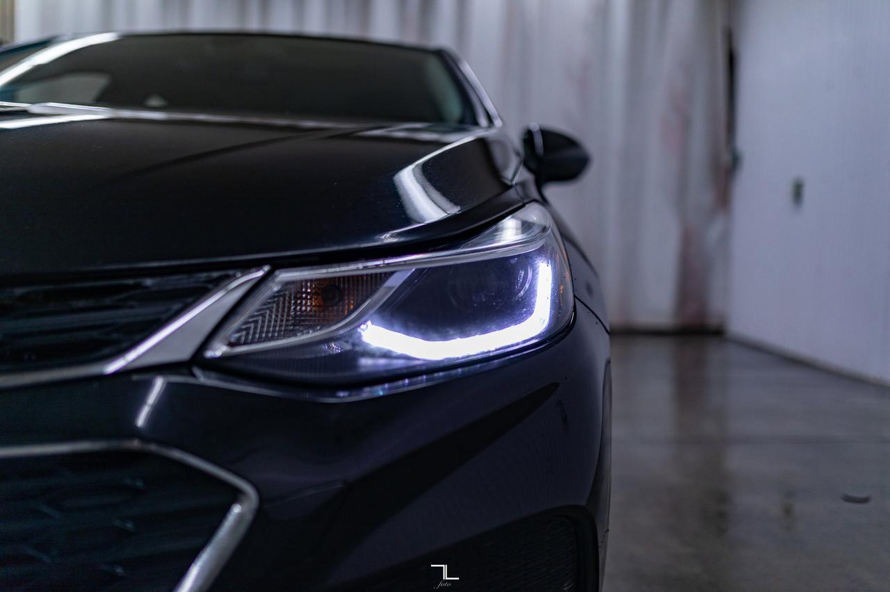 2018 Chevrolet Cruze LT Roof BCam Red Deer AB