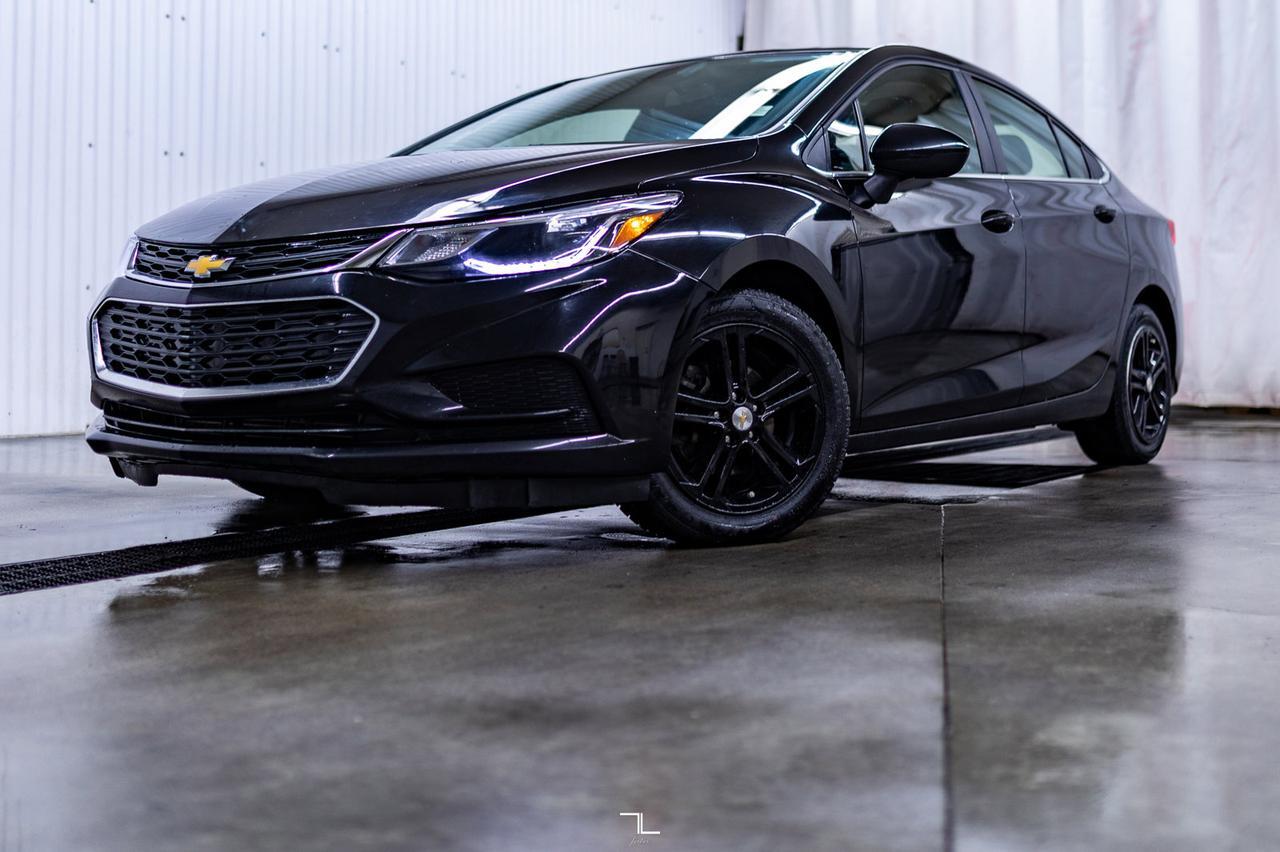 2018 Chevrolet Cruze LT Roof BCam Red Deer AB