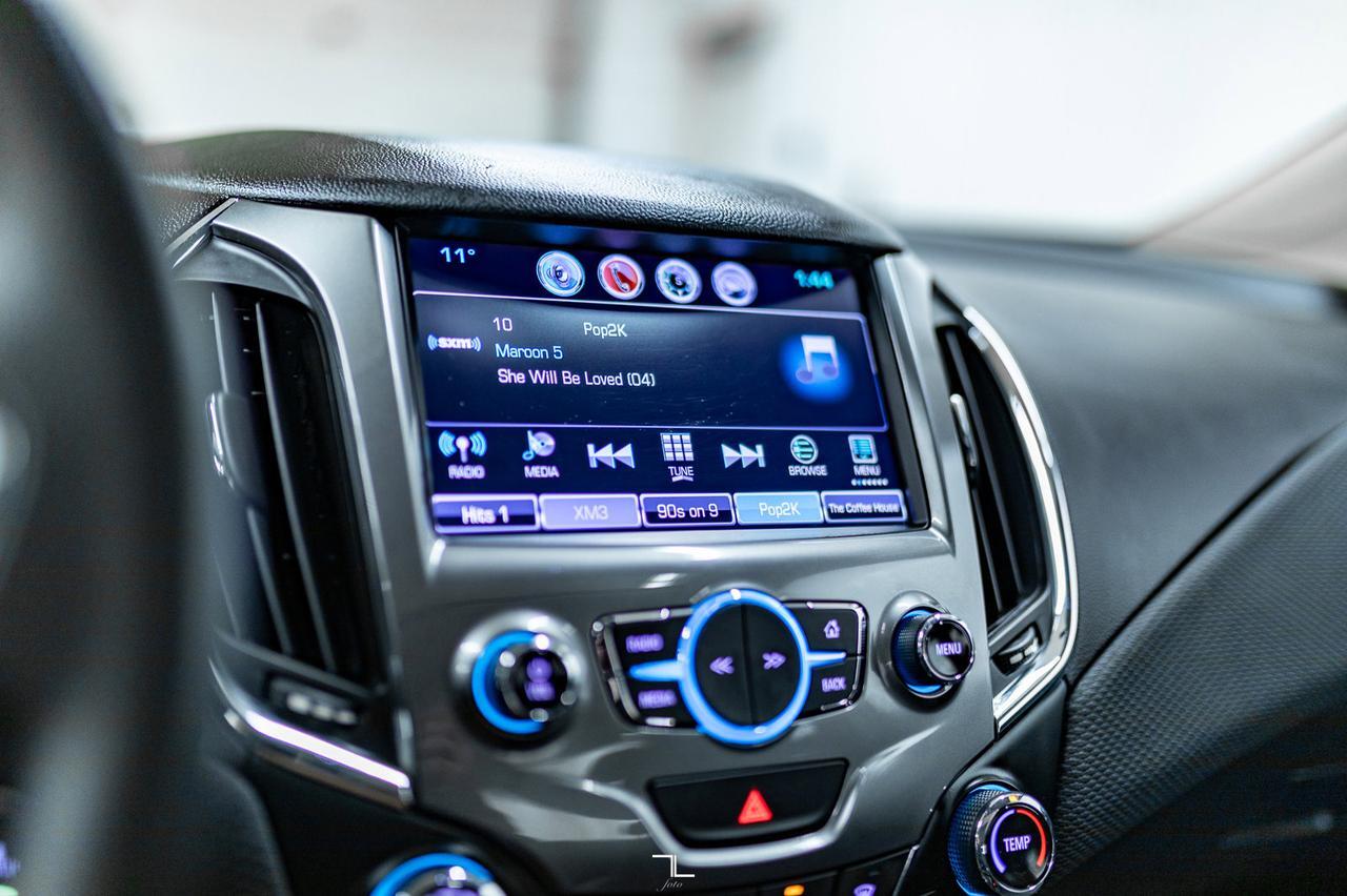 2018 Chevrolet Cruze LT Roof BCam Red Deer AB