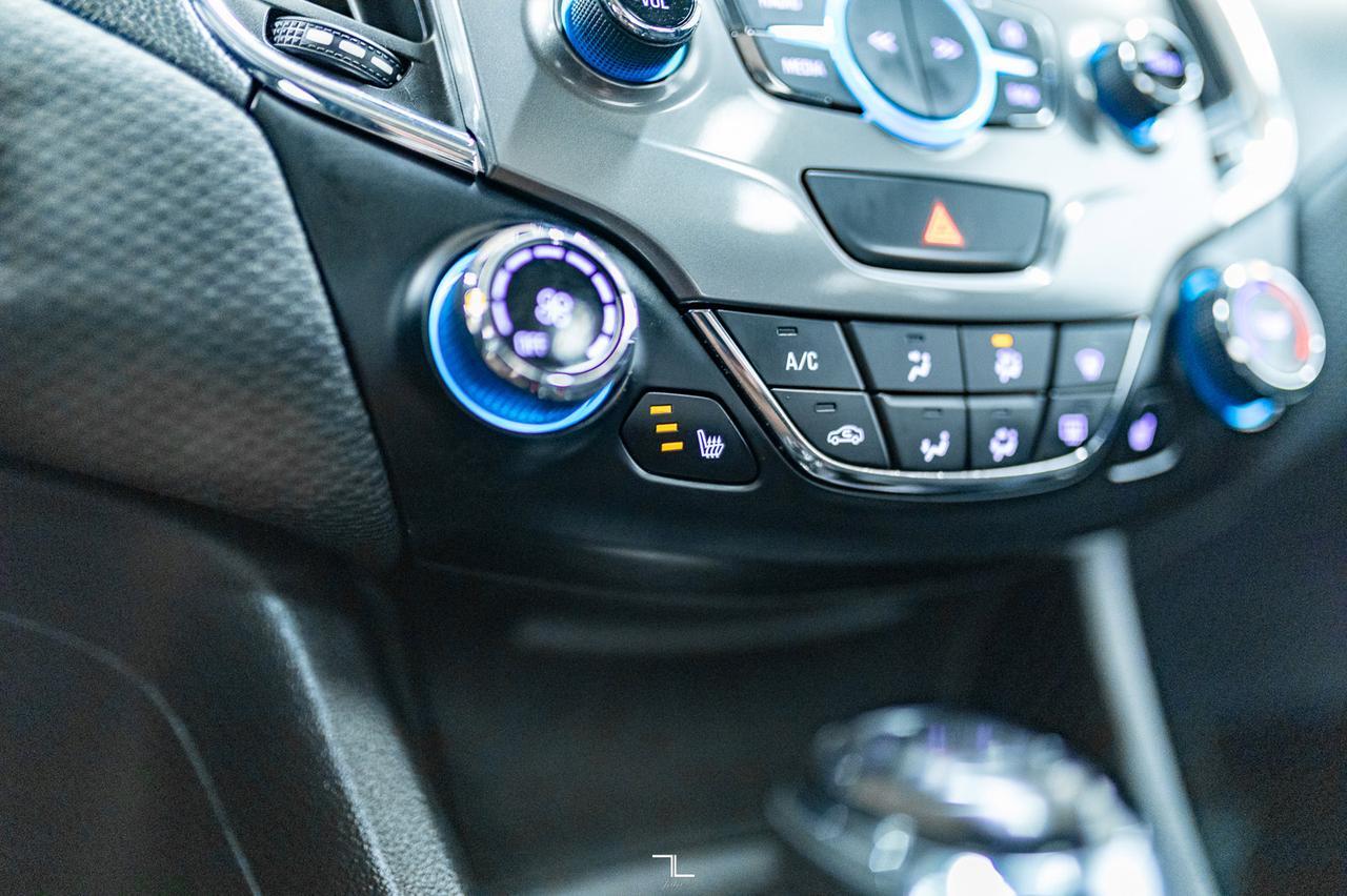 2018 Chevrolet Cruze LT Roof BCam Red Deer AB