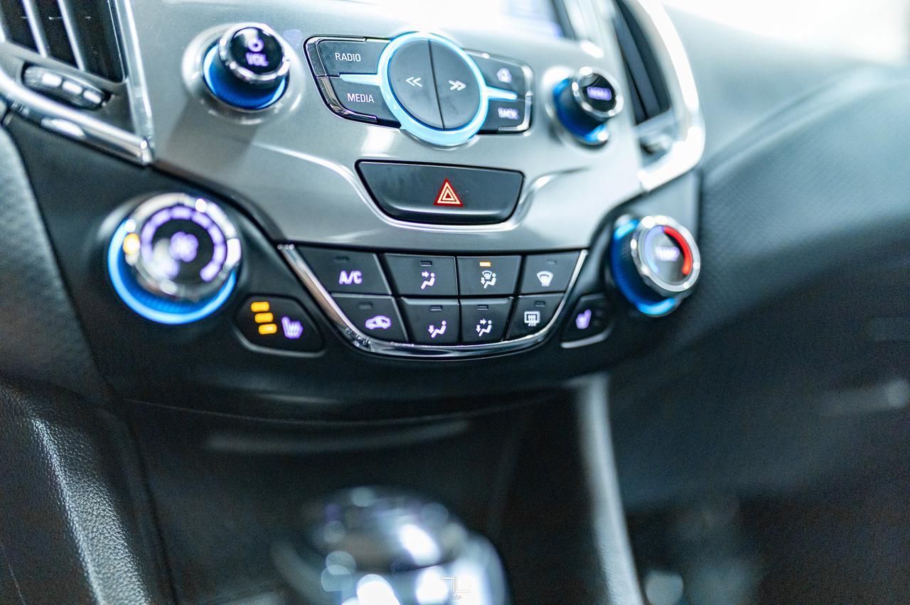 2018 Chevrolet Cruze LT Roof BCam Red Deer AB