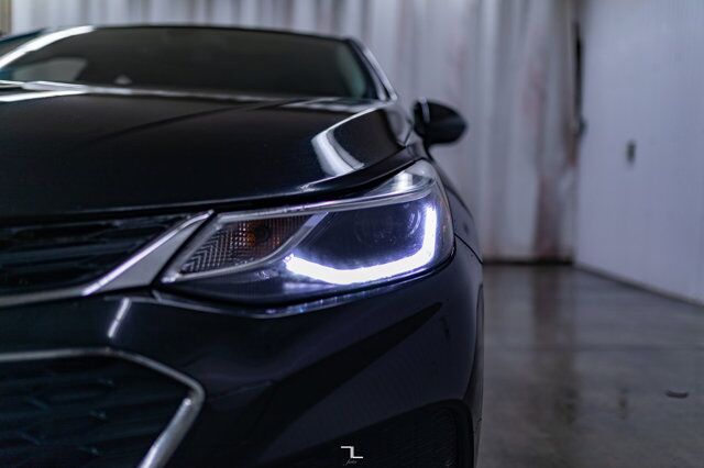 2018 Chevrolet Cruze LT Roof BCam Red Deer AB