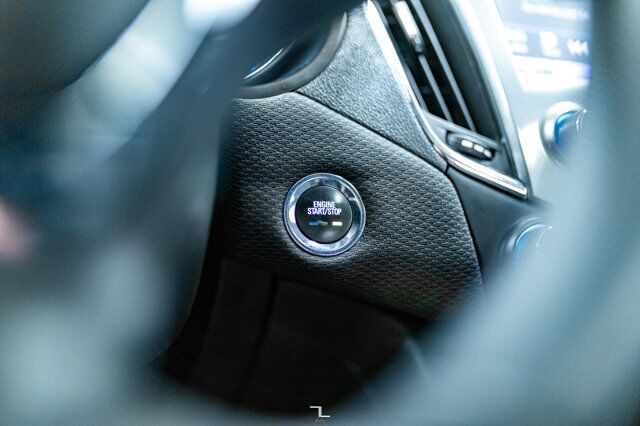 2018 Chevrolet Cruze LT Roof BCam Red Deer AB